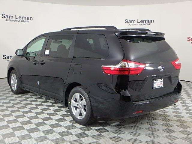 Toyota Sienna 2017 photo 5